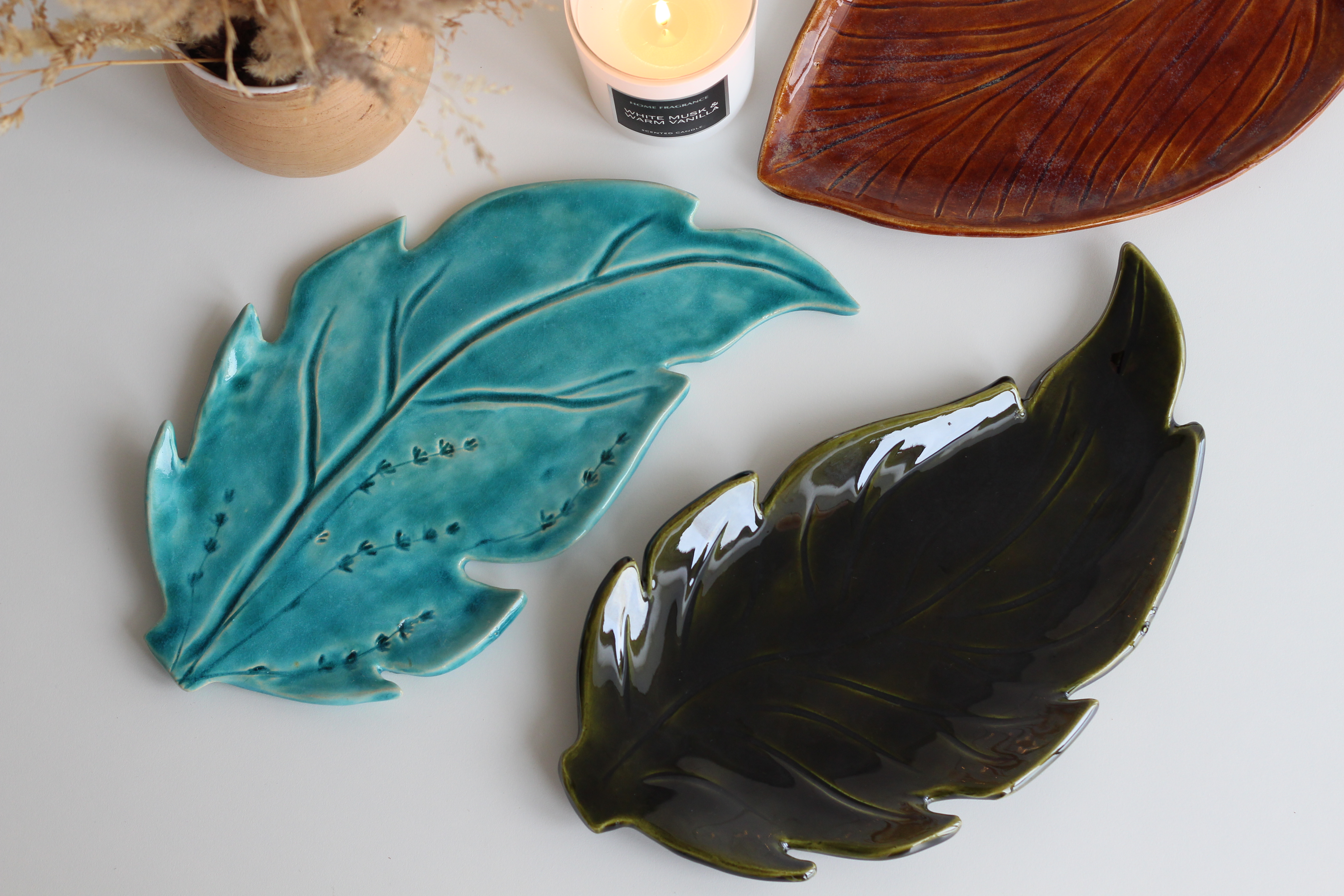 Тарелки листья фото 3