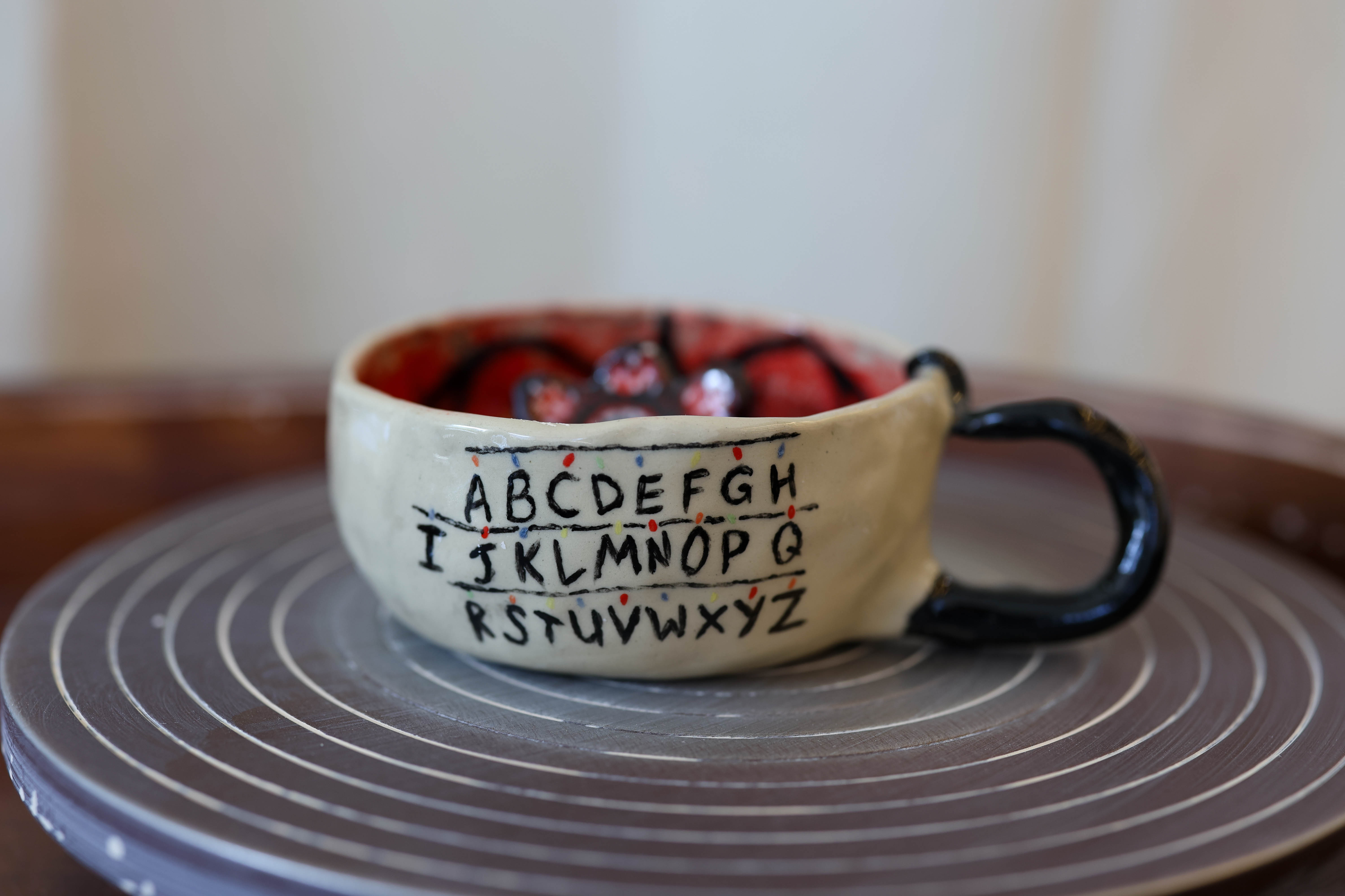 Кружка с демогорганом, 8+ фото 2